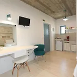 Nomads House Lejlighedshotel 3*