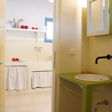 Aparthotel Nomads House Logaras