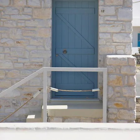 Nomads House Aparthotel