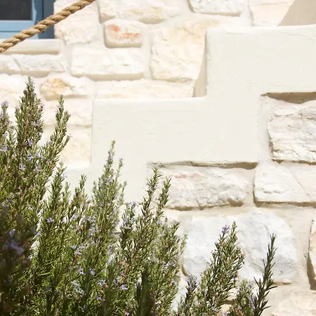 Aparthotel Nomads House