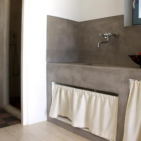 Nomads House * Logaras