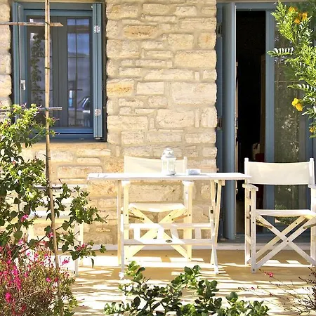 Nomads House Ξενοδοχείο με διαμερίσματα 4*