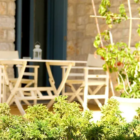 Aparthotel Nomads House *