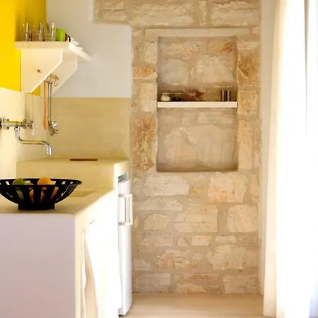 Nomads House Aparthotel