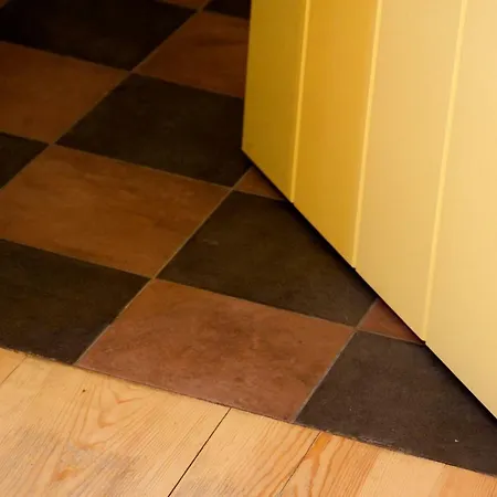 Nomads House Aparthotel 3*