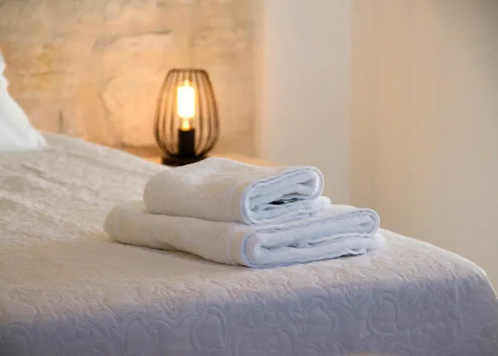 Nomads House 3* Λογαράς