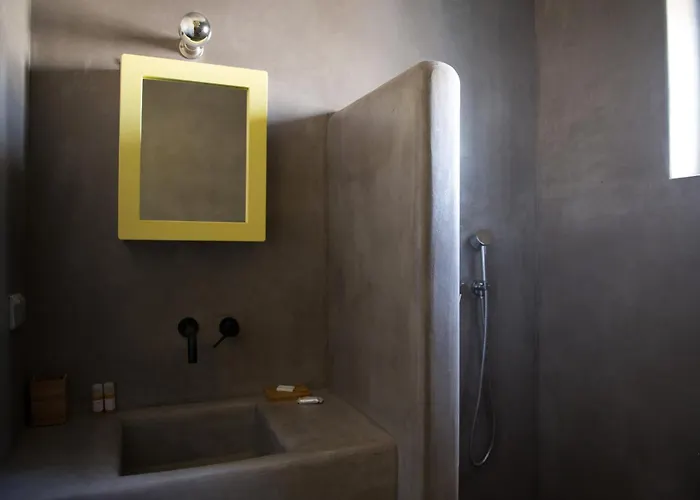 Nomads House 3* Логарас