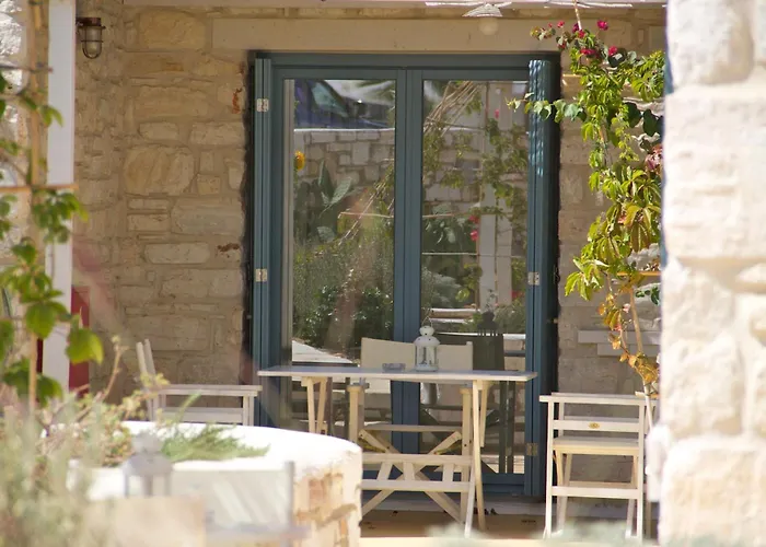 Nomads House Λογαράς