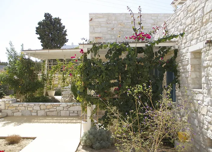 Nomads House Λογαράς